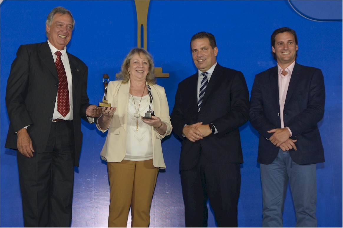 UTE nuevamente premiada por su Esfuerzo Exportador