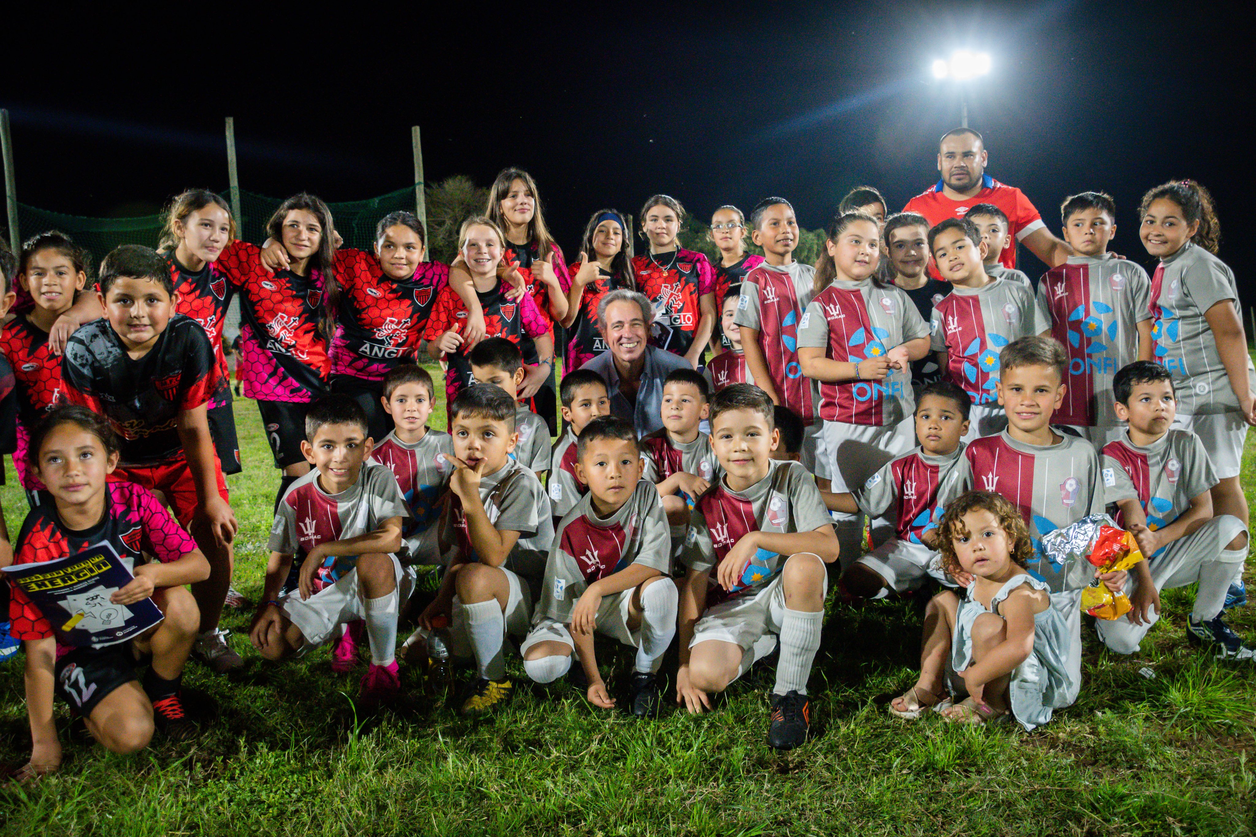 Inauguración de la red lumínica de la cancha de Misiones F.C. del departamento de Artigas