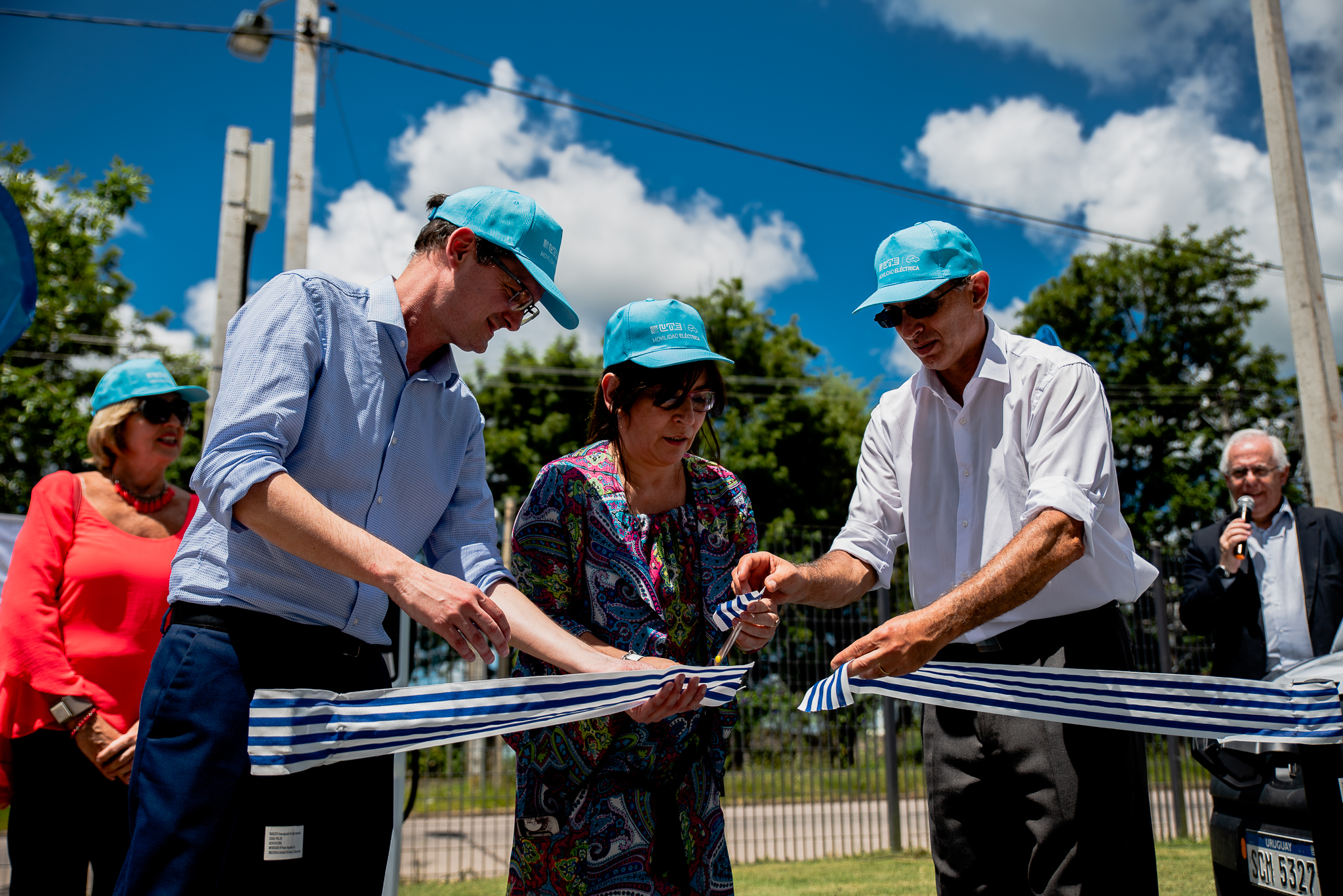 Ministro Guillermo Moncecchi, directora de UTEC Daniela González de Medina y presidente de UTE Gonzalo Casaravilla