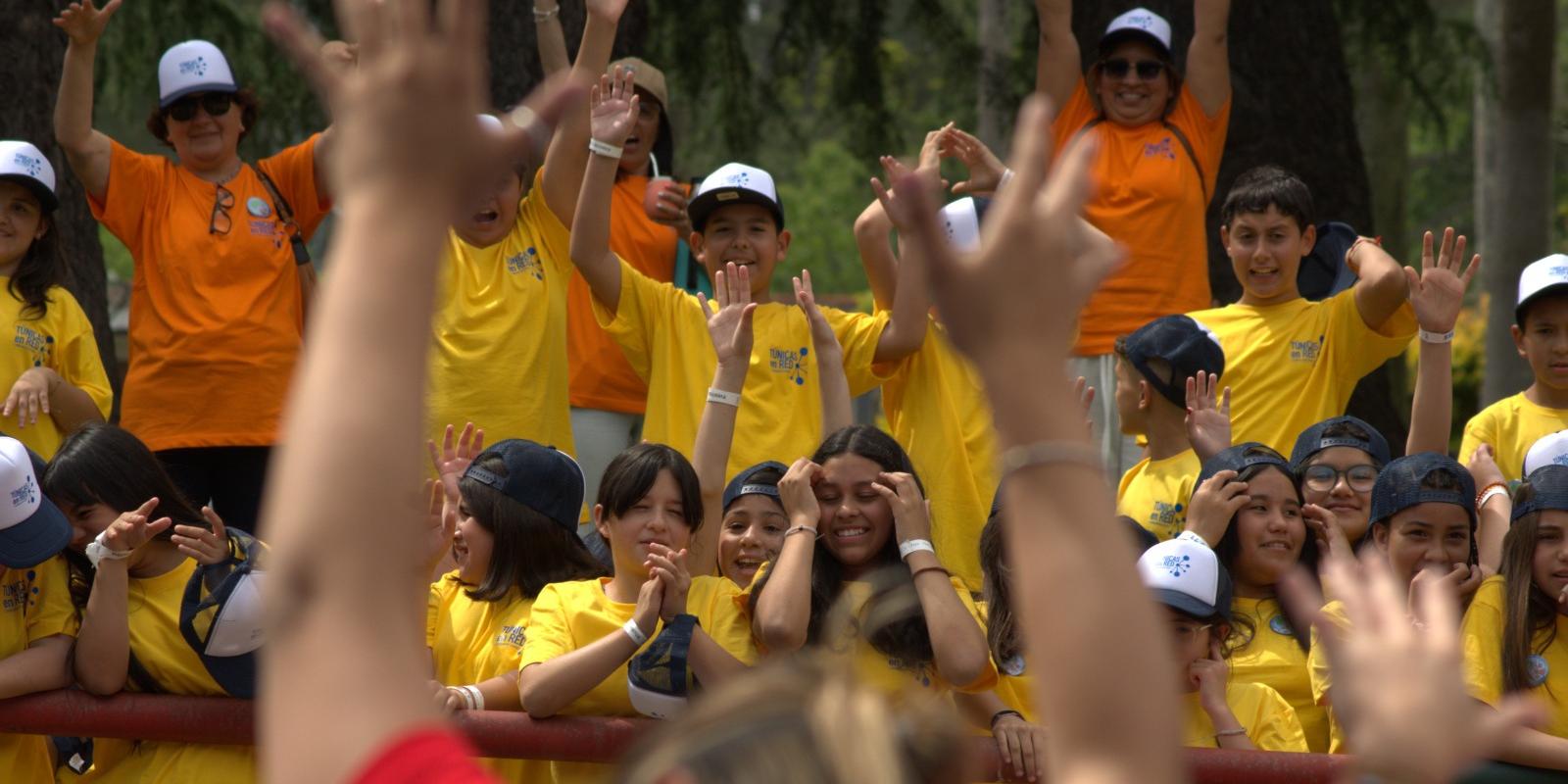 Niñas y niños, alegría, conocimiento y aprendizaje compartido: el programa Túnicas en Red de UTE realizó la novena edición de su Expo en el Parque de Minas