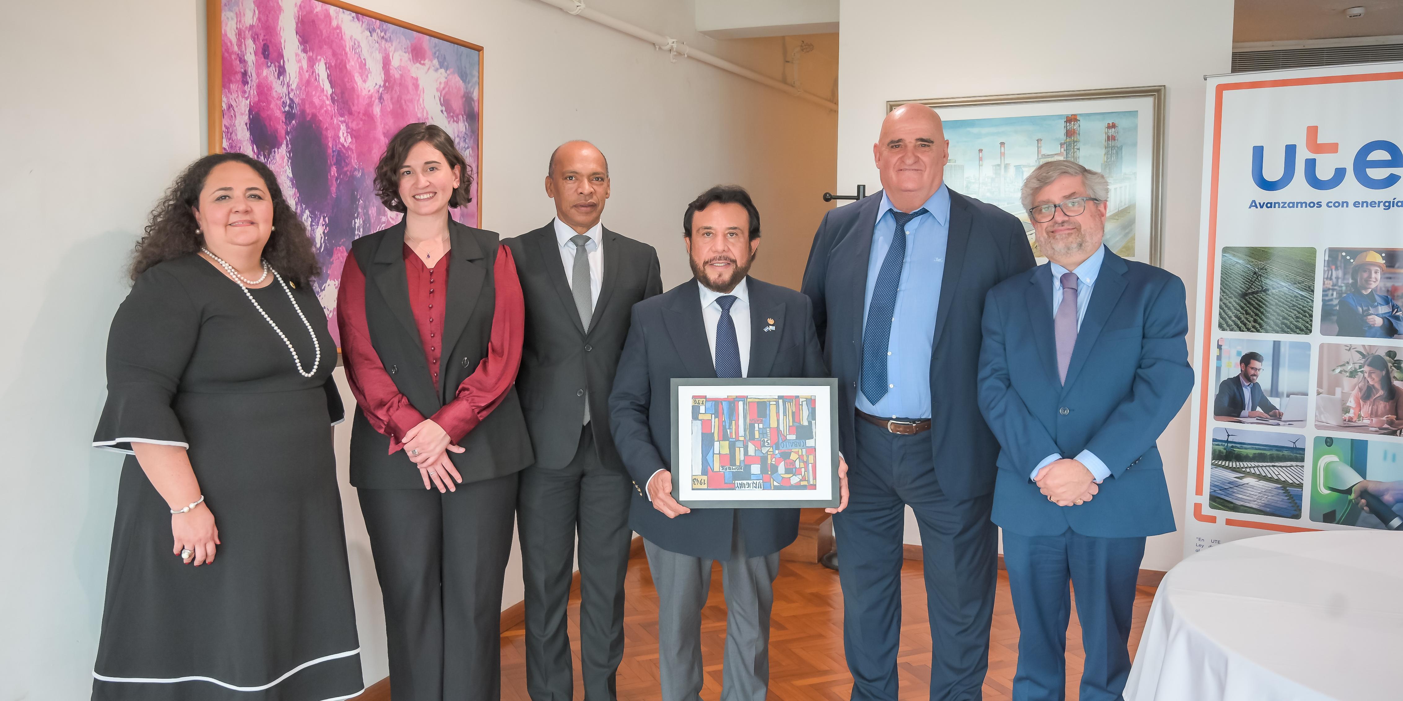 Vicepresidente de El Salvador destacó el avance de Uruguay en energías renovables y movilidad eléctrica