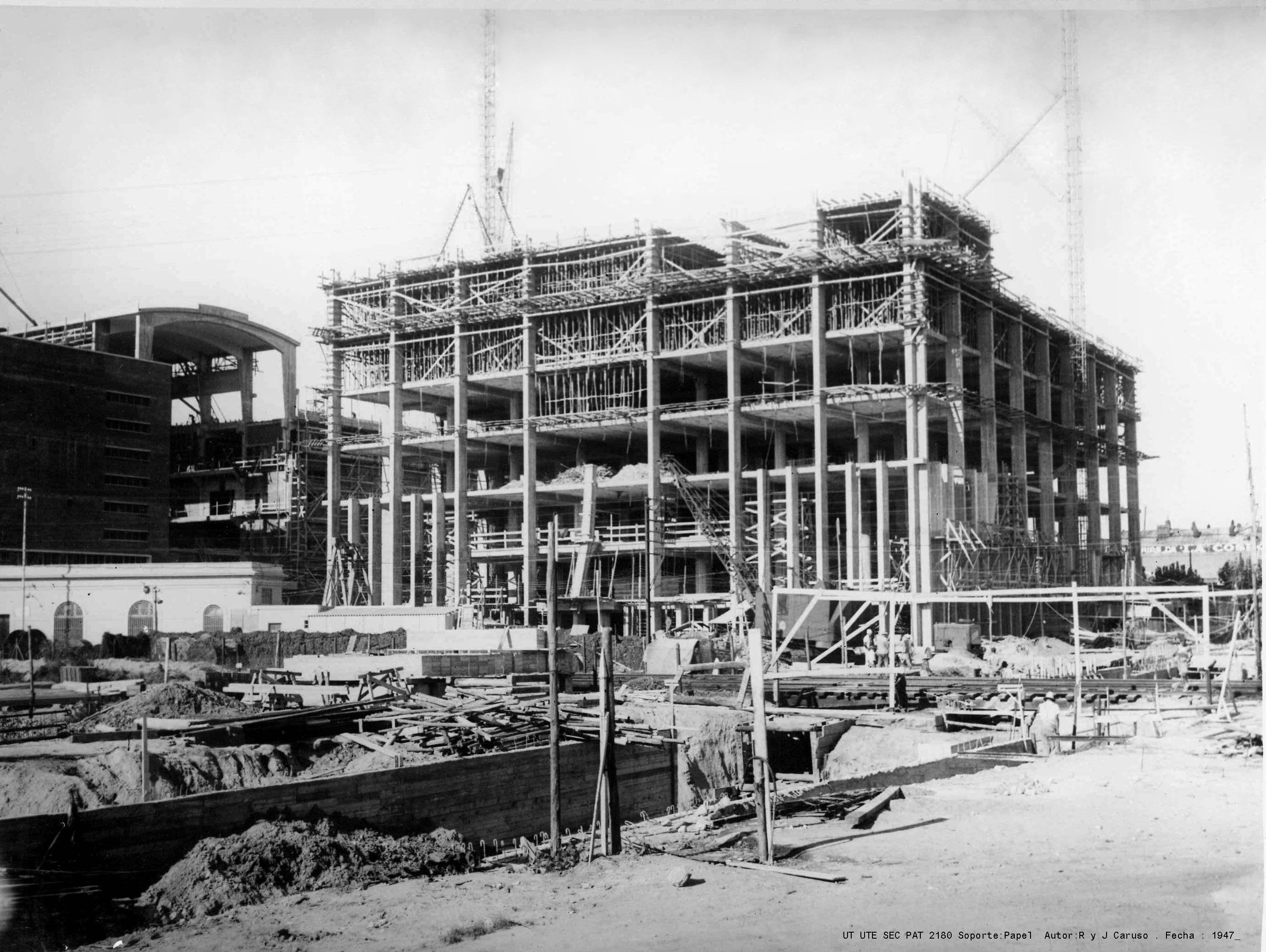 El Palacio de la Luz en construcción