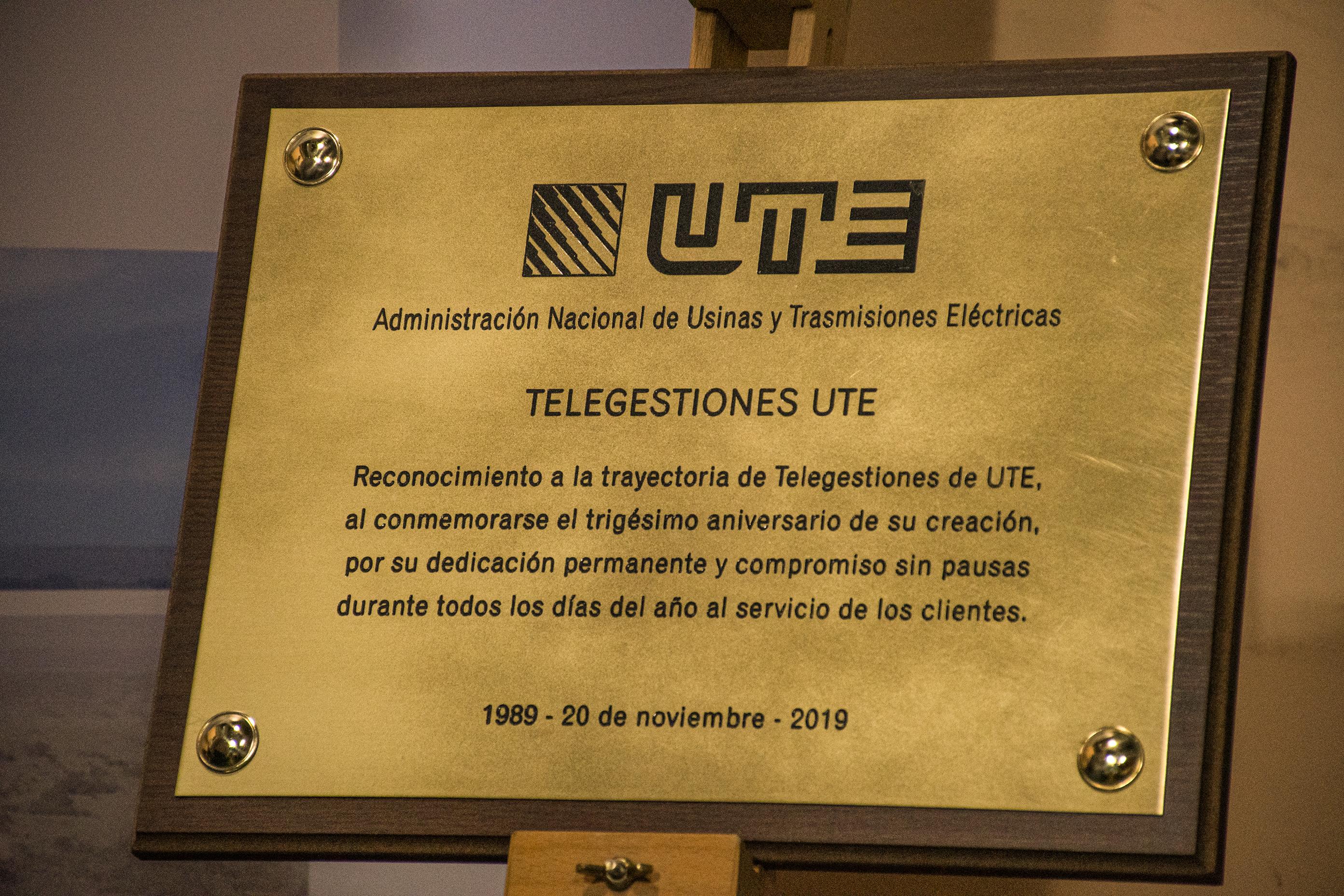 Placa reconocimiento de UTE a Telegestiones 