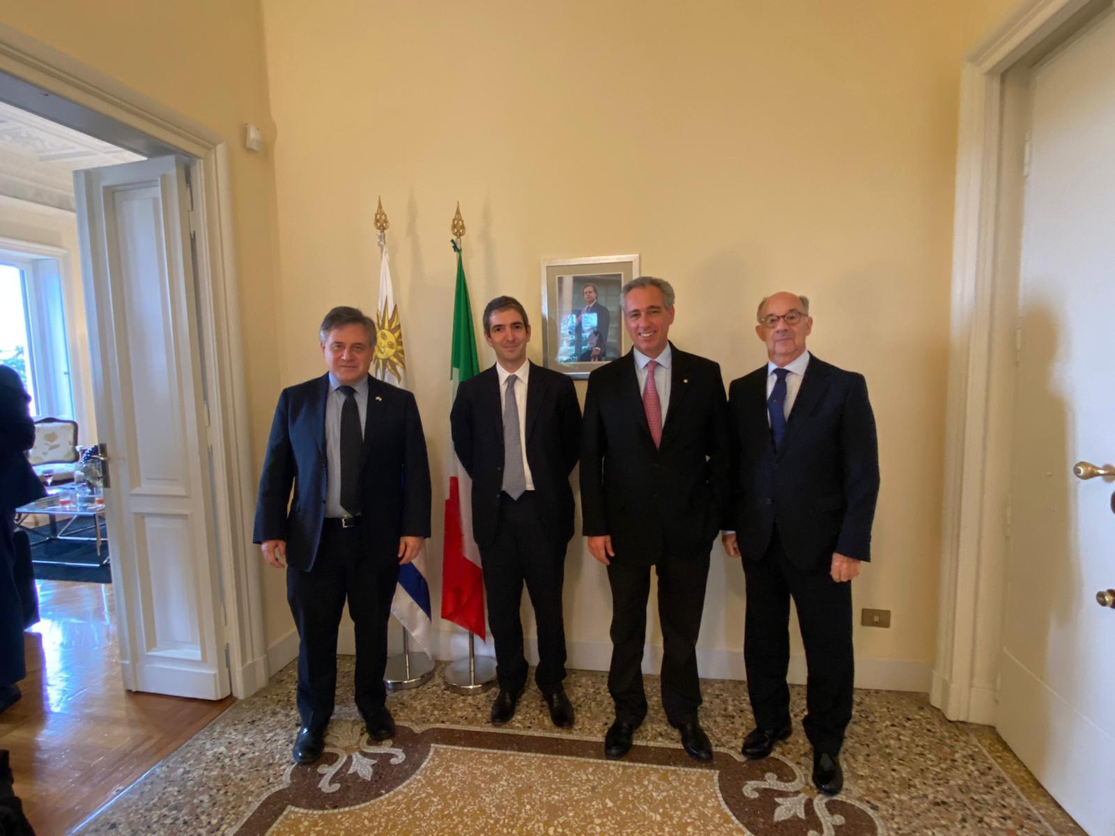 Ministro Omar Paganini y Vicepresidente de UTE Julio Luis Sanguinetti en Italia para dialogar sobre proyectos de electromovilidad