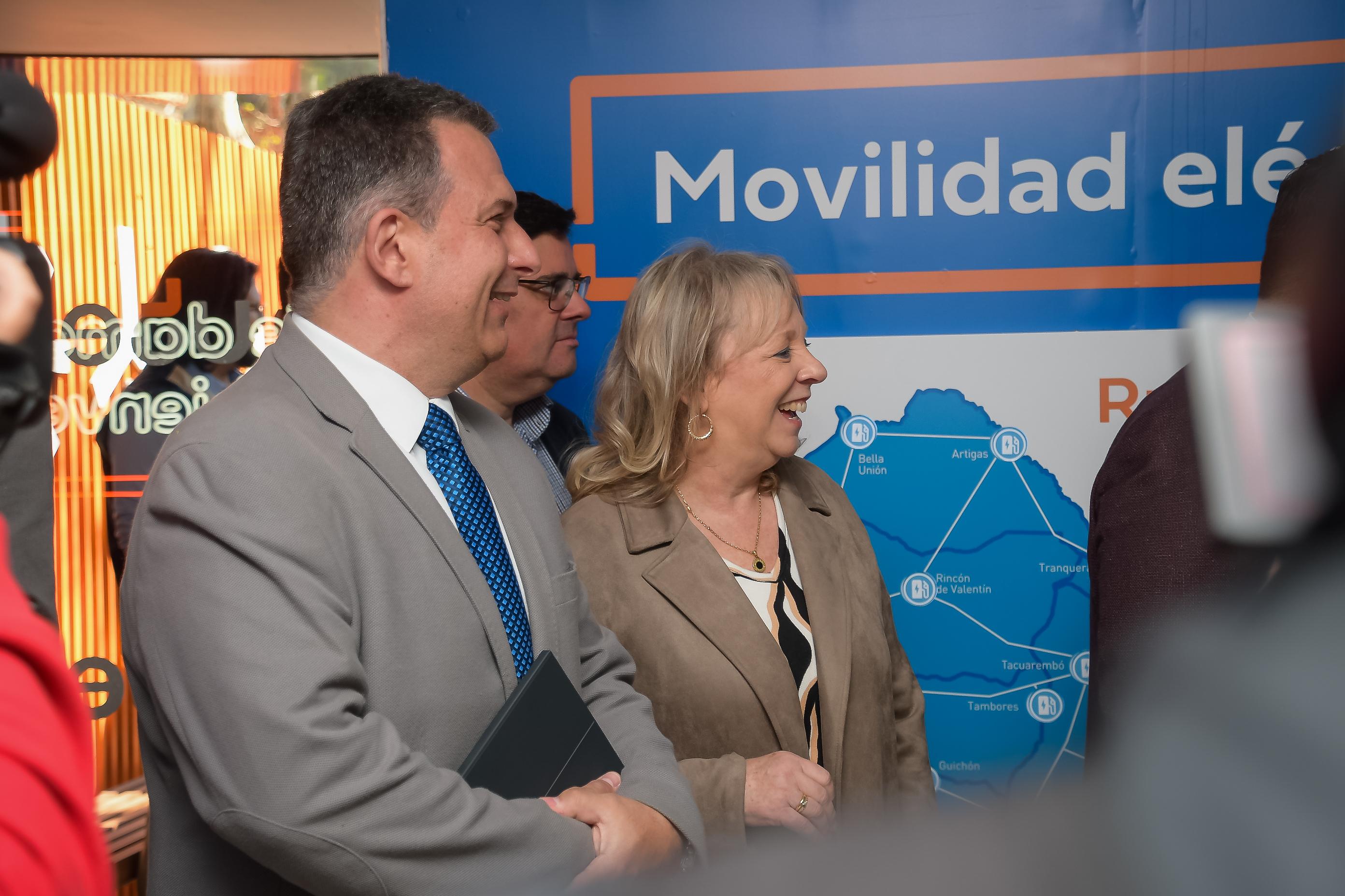 El Directorio de UTE en pleno inauguró oficialmente el Stand con el que la empresa participa en la Expo Prado 2023. 